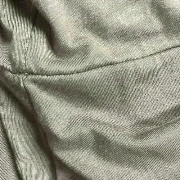 Perfect for a wedding style dress - Picture 4 of 4